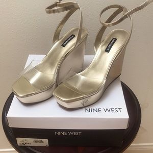 NEW Gold wedges with clear top